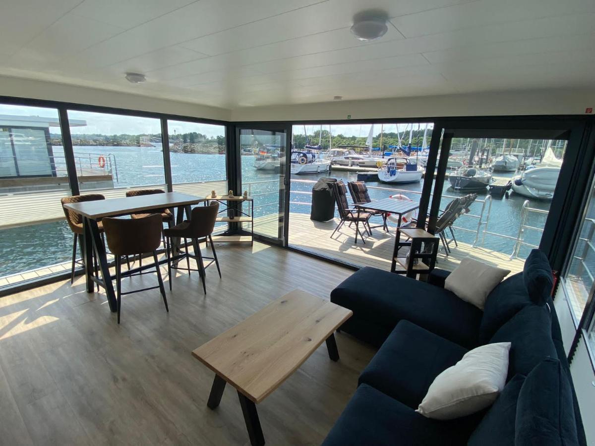 Urlaub Auf Dem Wasser Mit Einmaligen Ausblick - Well Hausboote Boltenhagen 10 Extérieur photo