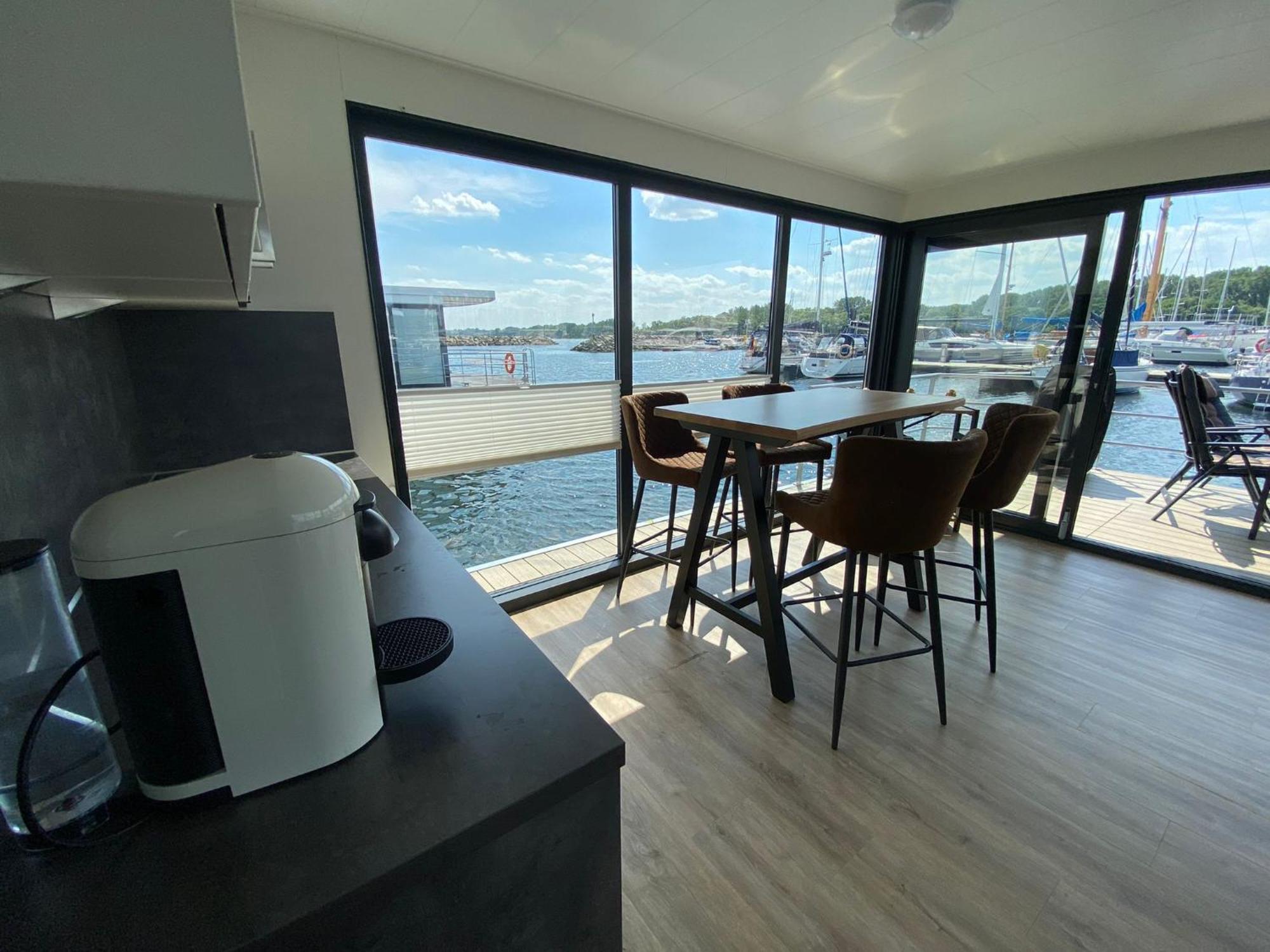Urlaub Auf Dem Wasser Mit Einmaligen Ausblick - Well Hausboote Boltenhagen 10 Extérieur photo